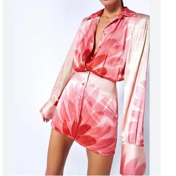 Alexis Vento Dress in Red Feather Revolve Size Medium NWOT Satin Mini Shirtdress - Picture 6 of 14